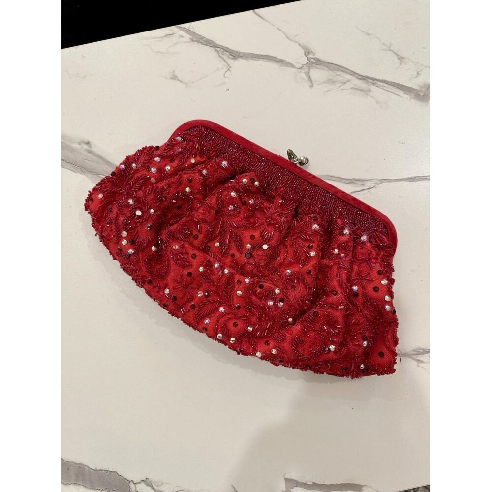 Vintage Red Beaded Evening Purse Filigree rhinestoned Clasp, Austrian crystal